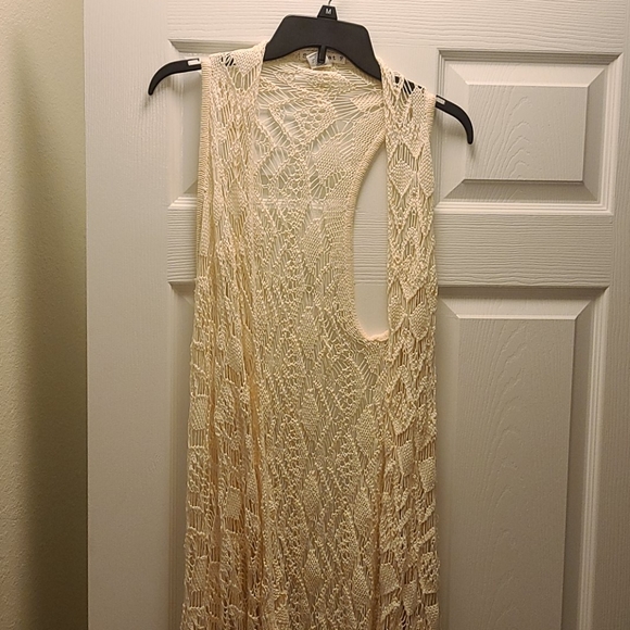 Cover up - Picture 1 of 2